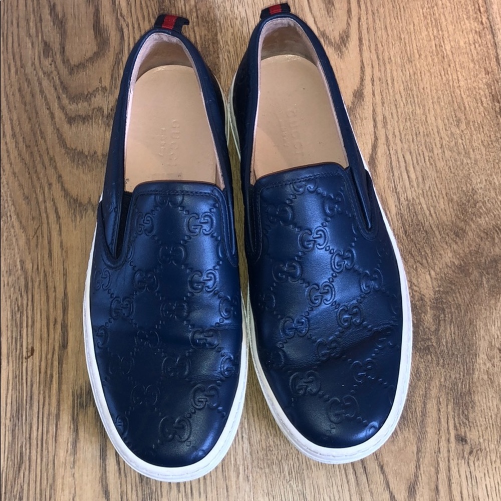 Gucci monogram women’s US 8.5 EU 38 1/2 G